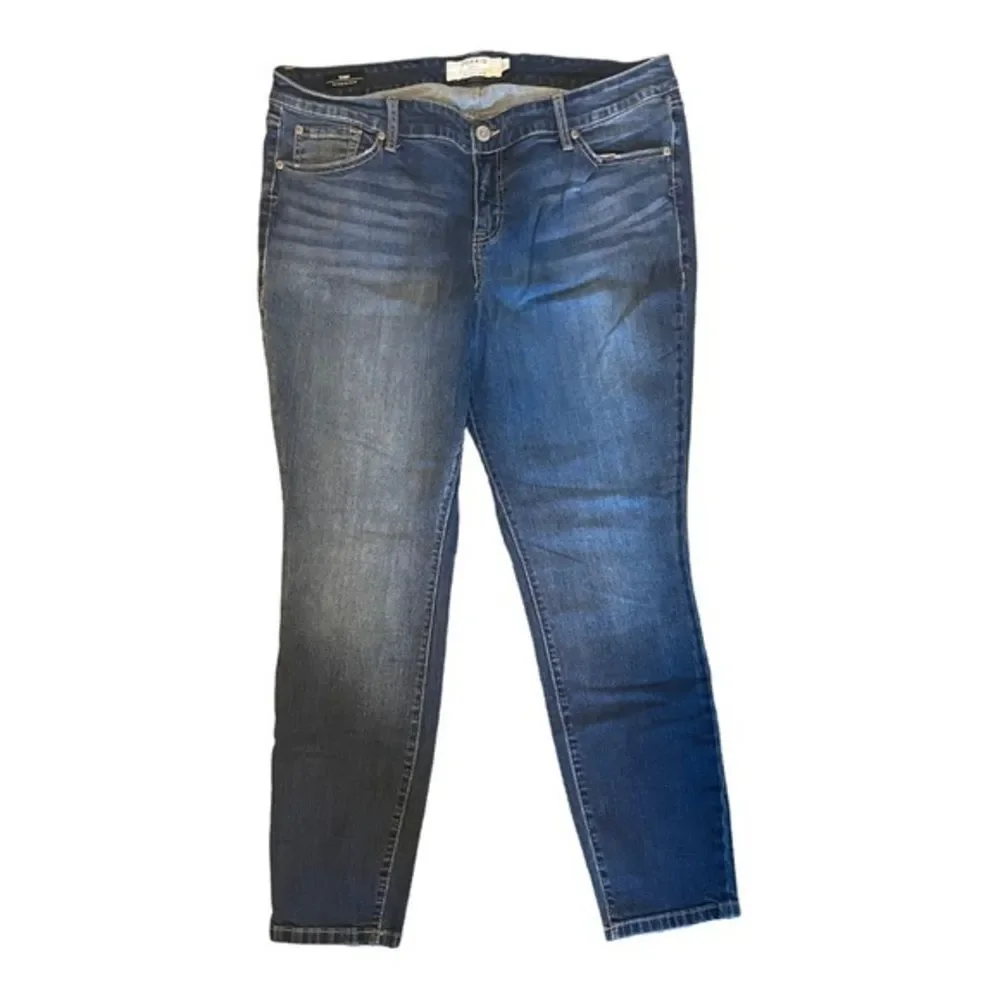 Torrid‎ Skinny Medium Wash - Size 20